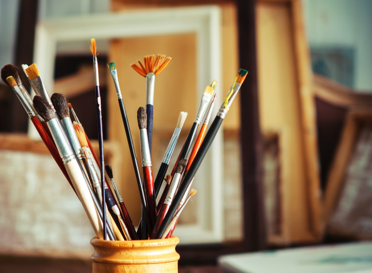 paint brushes for art therapy